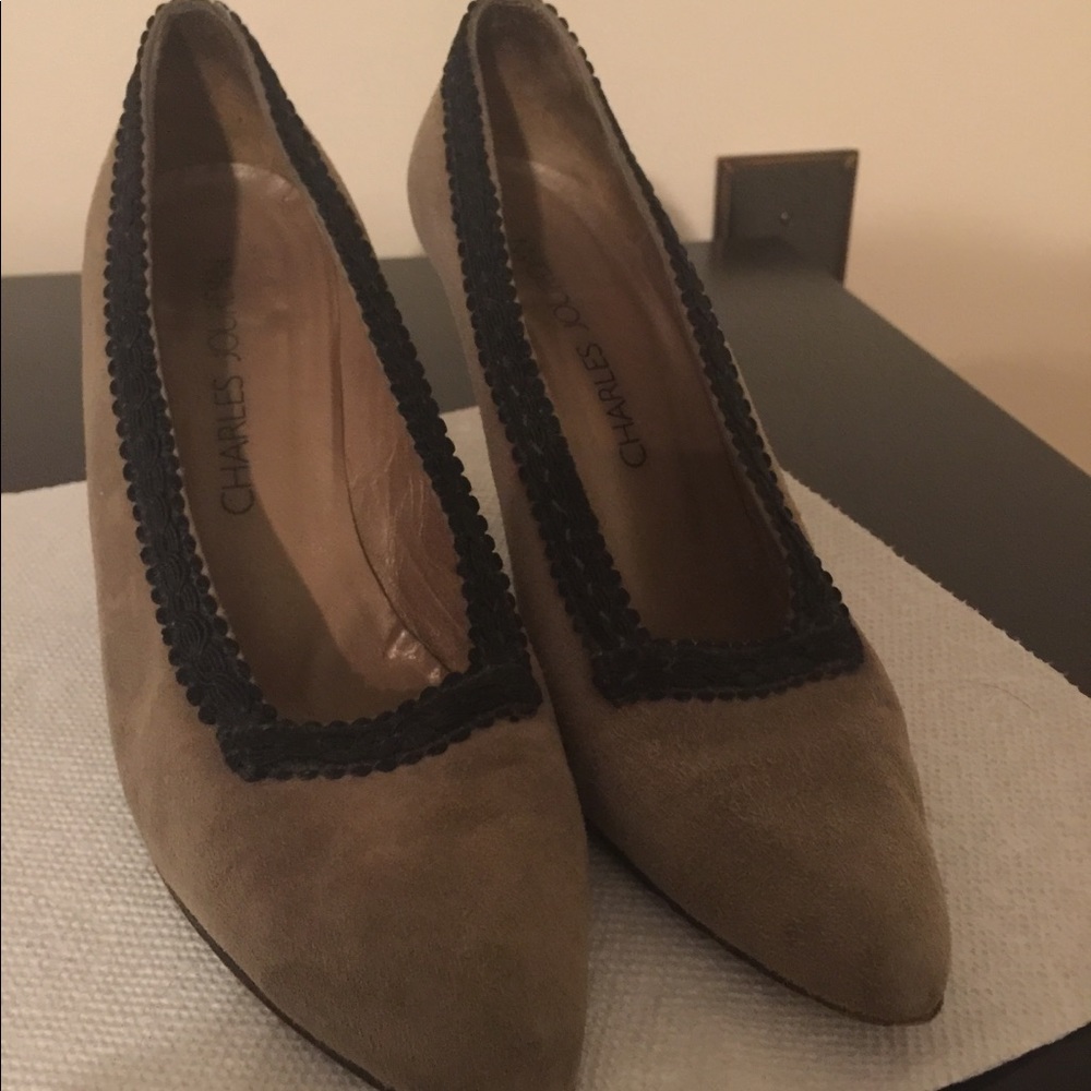 Vintage Charles Jourdan taupe suede heel with black trim.